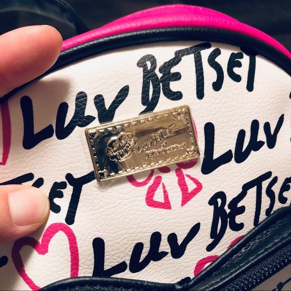 Betsey Johnson LBANNIE Backpack - Picture 4 of 6